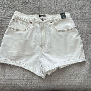 Abercrombie & Fitch White Natural Rise Shorts 28 NWT